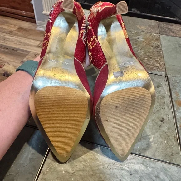 Aldo Red Embroidered Heels - Picture 4 of 9